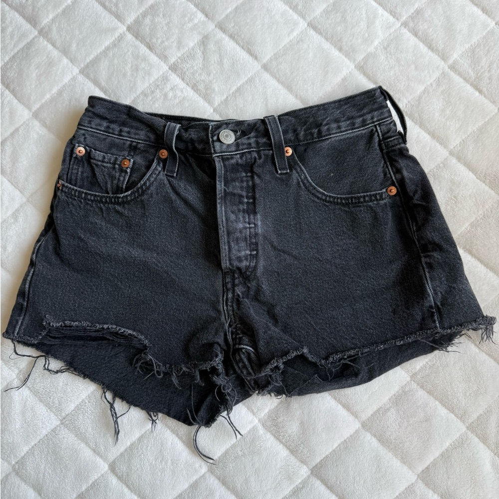 Black Levi’s 501 Shorts